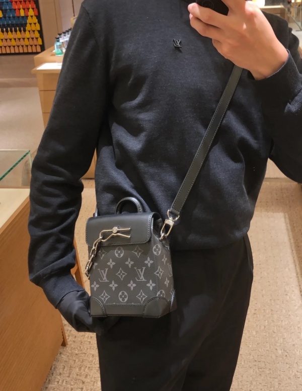 [루이비통] 미니 스티머 파우치 NANO CHRISTOPHER