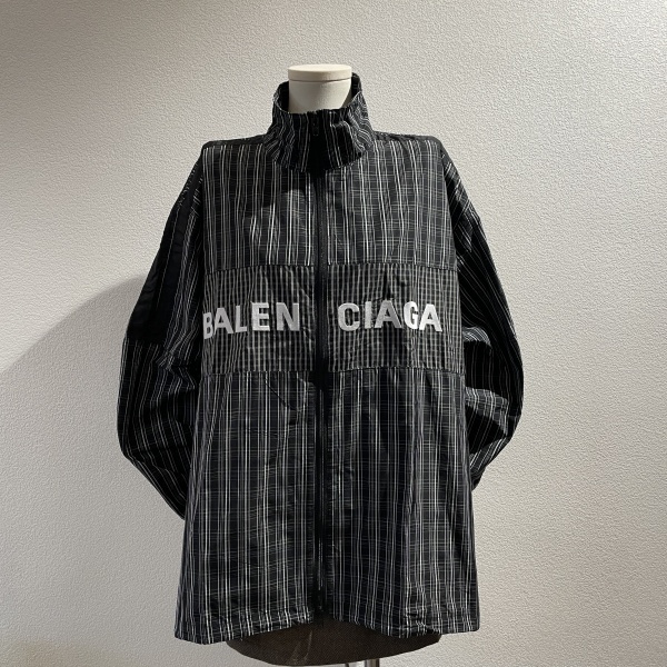 BALENCIAGA