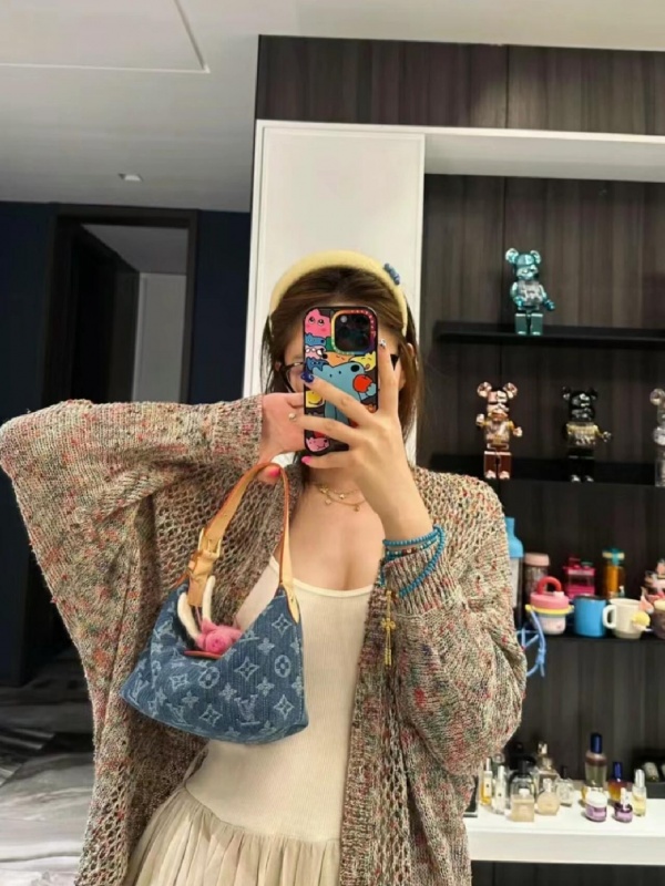 [루이비통] 모노그램  숄더백 HILLS POCHETTE