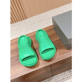 [발렌시아가] X CROCS 슬리퍼