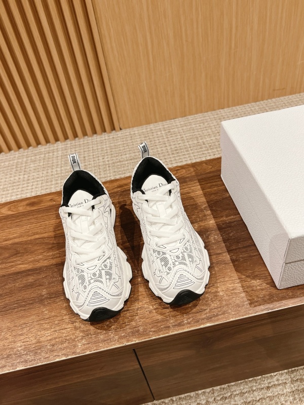 [디올] 신상 스니커즈 DIOR CHRONO SNEAKERS    