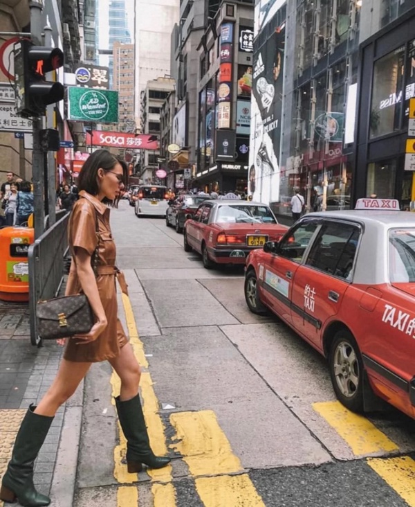 [루이비통] 모노그램 백 POCHETTE MÉTIS