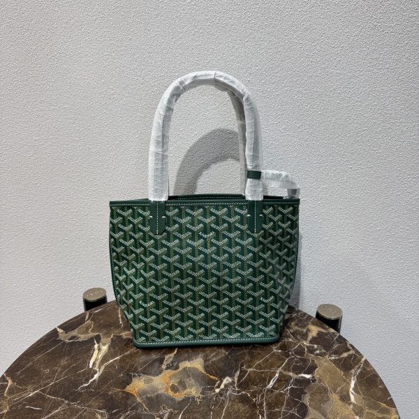 GOYARD