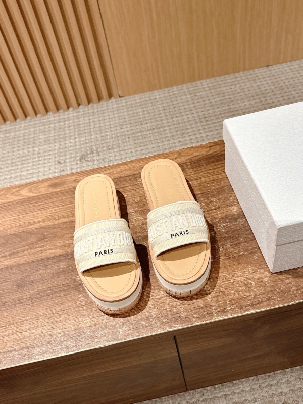 [디올] 신상 슬리퍼