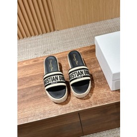 [디올] 신상 슬리퍼