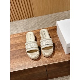 [디올] 신상 슬리퍼