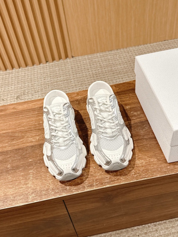 [디올] 신상 스니커즈 DIOR CHRONO SNEAKERS