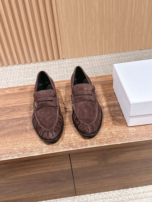 [세인트로랑] 남성 신상 로퍼