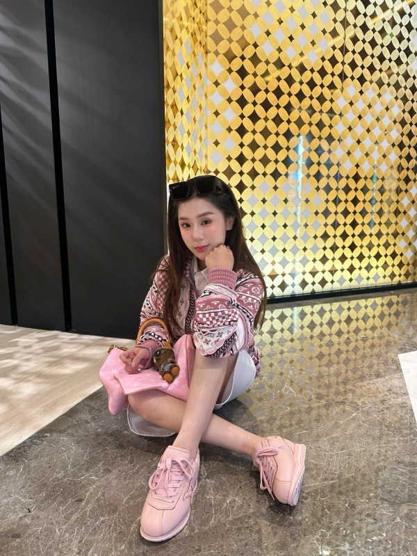 [루이비통] LV X NIGO BUTTER SOFT 신상 남여공용 스니커즈