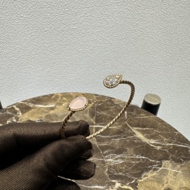 BOUCHERON